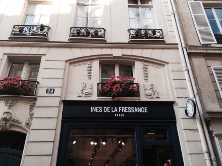 ines-de-la-fressange-rue-de-grenelle-paris-2015-habituallychic-009